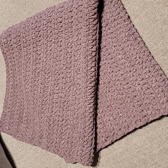 27" x 30" Grape Jelly crocheted baby blanket - Picture 2 of 2